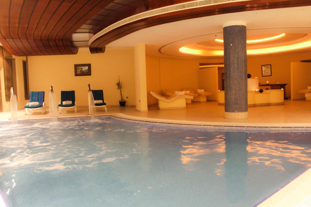 Golden Tulip Khatt Springs Resort & Spa Rás al-Chajma Exteriér fotografie