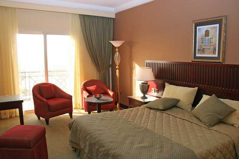 Golden Tulip Khatt Springs Resort & Spa Rás al-Chajma Pokoj fotografie